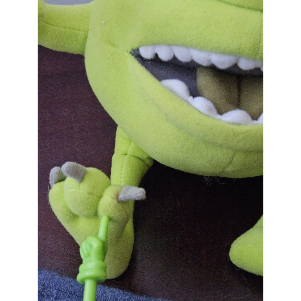 2001 Hasbro 6" Disney‎ Monsters Inc Action Eye Mike Wazowski Animated Plush - Picture 3 of 6
